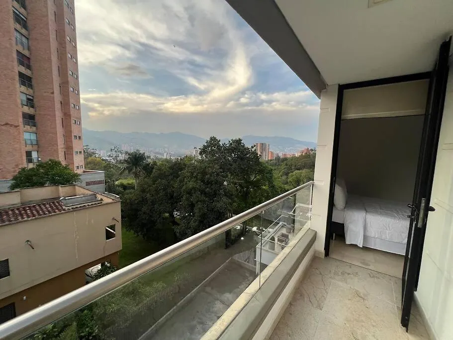 402 - Beautiful Apartament In Heart Of El Poblado Medellín