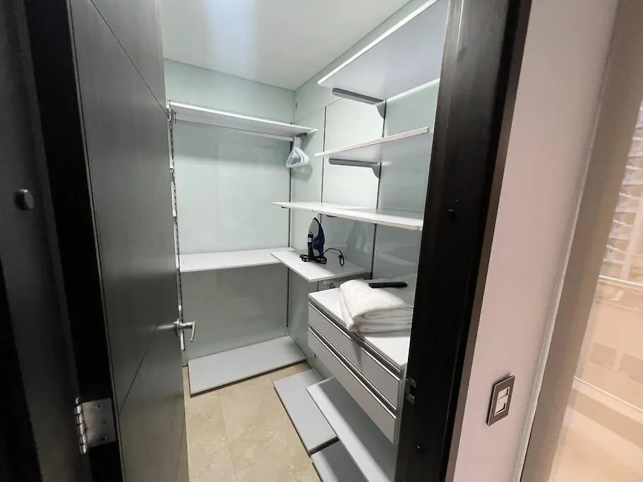 402 - Beautiful Apartament In Heart Of El Poblado ميديلين شقة